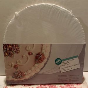 NWT WILTON 14 in. CAKE CIRCLES.